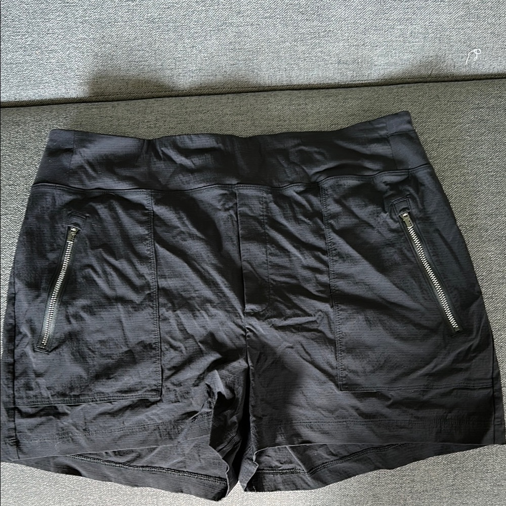 Athleta Black Women's Cargo Shorts with Zipper Pockets